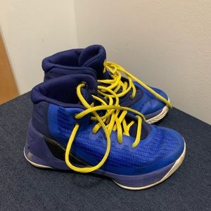 Under Armour Boy’s sneakers Sz. 12